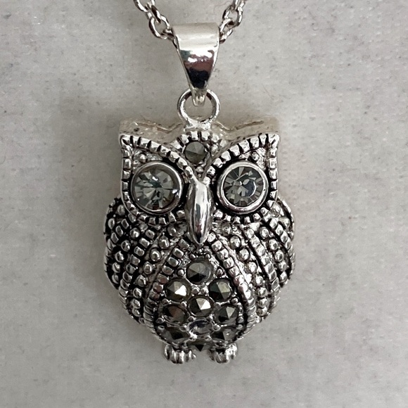Owl Sterling Silver Marcasite Textured Feathers Hematite Statement Necklace - Picture 1 of 14